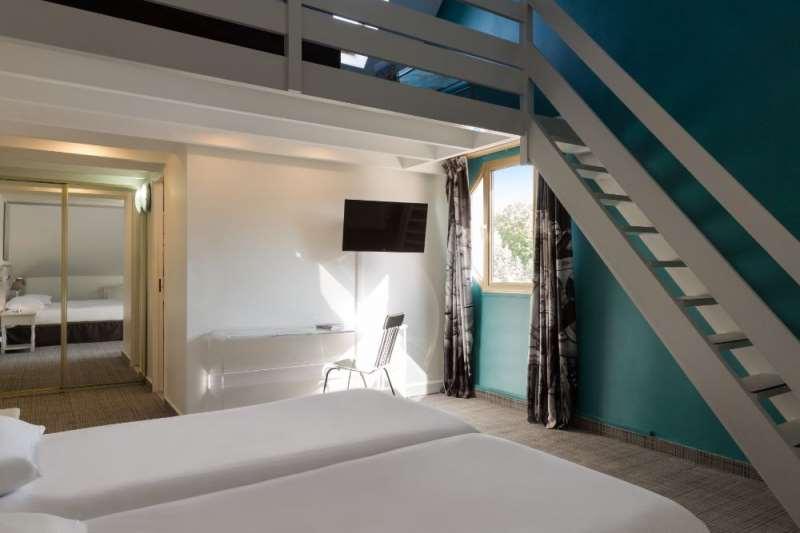 Hotel Le Cardinal Rueil Centre Ruang foto